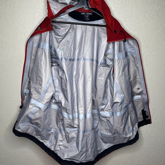 Arc'teryx Theta AR Med Sangria Gore-Tex XCR Men's Rainwear Jacket Size XL - Picture 9 of 9